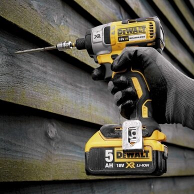 Akumuliatorinis smūginis suktuvas DeWALT DCF887N-XJ 18V 2