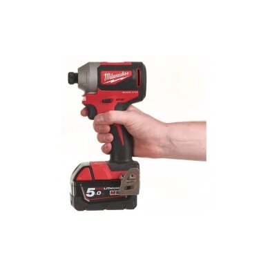 Akumuliatorinis smūginis suktuvas MILWAUKEE M18 CBLID-402C 3